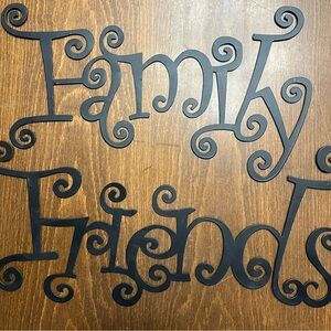 Black Metal Wall Decor 'Family & Friends'